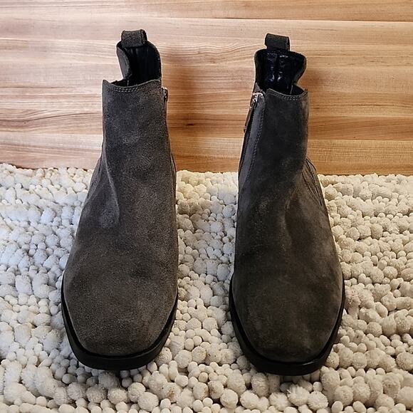 AQUATALIA STYLE CARMIE GREY ZIPPER CLOSURE HEEL BOOTIES WOMAN'S SIZE 9.5 NWOB - Picture 2 of 15